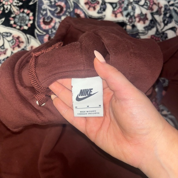 Nike NYC Crop Hoodie - Picture 5 of 5